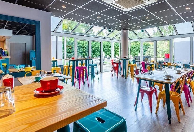 ホテル Full Colors