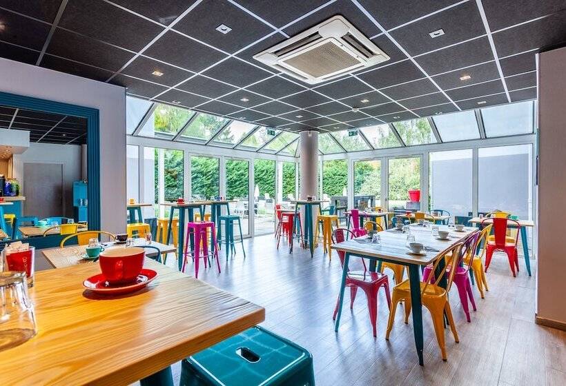 ホテル Full Colors