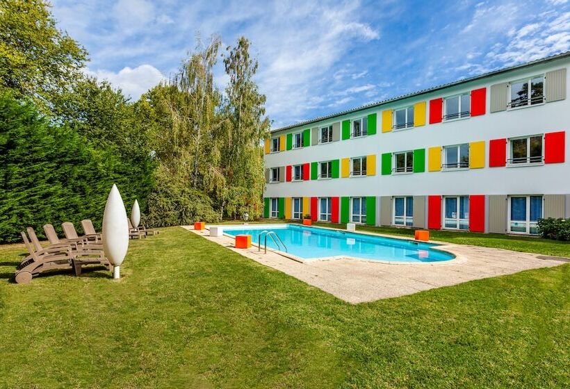 ホテル Full Colors