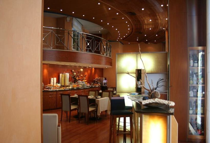 Отель Garbi Millenni