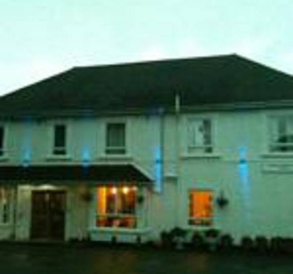 Отель The Gatwick White House