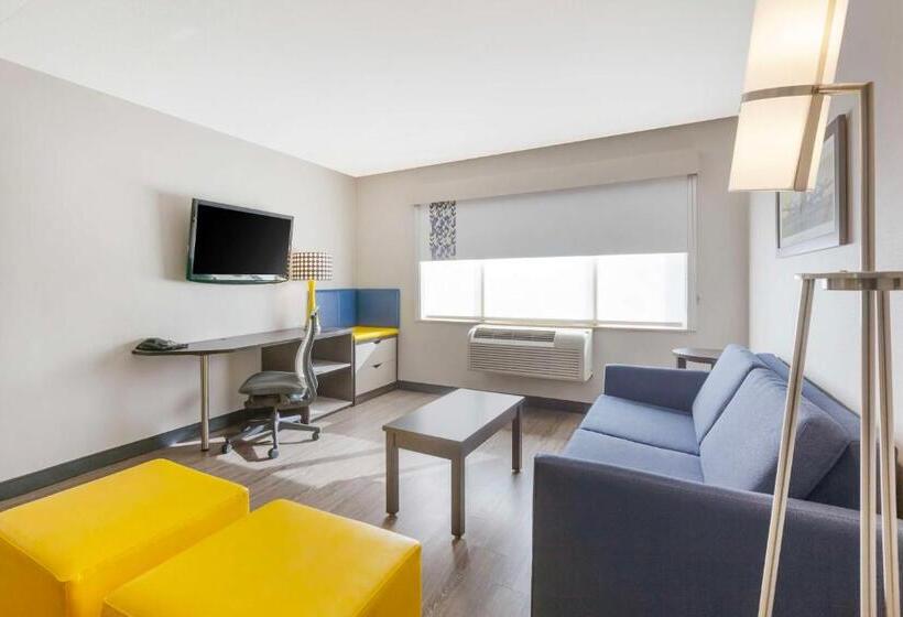 בית מלון כפרי Glō Best Western Mississauga Corporate Centre