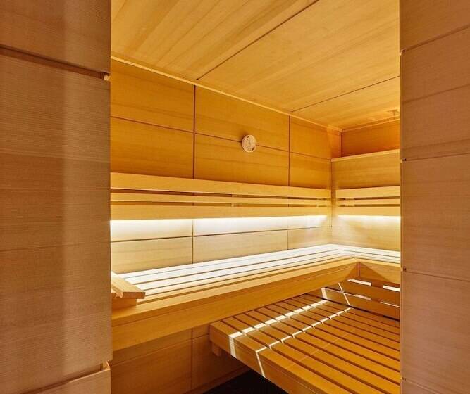 The Artist Grand Hotel Of Art