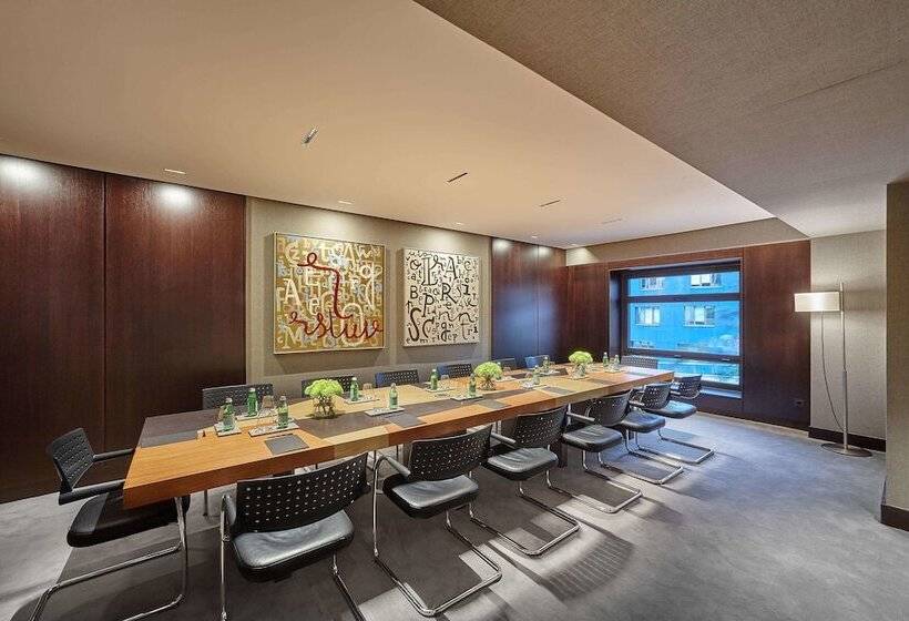 The Artist Grand Hotel Of Art