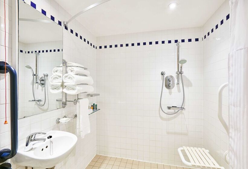 호텔 Hilton Garden Inn Bristol City Centre