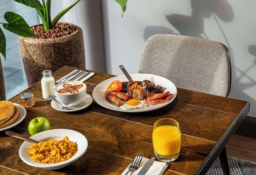 호텔 Hilton Garden Inn Bristol City Centre