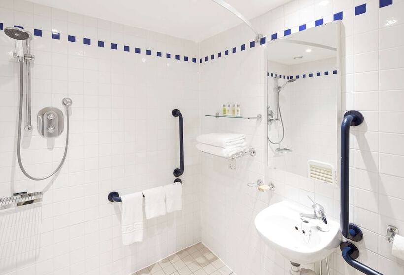 호텔 Hilton Garden Inn Bristol City Centre