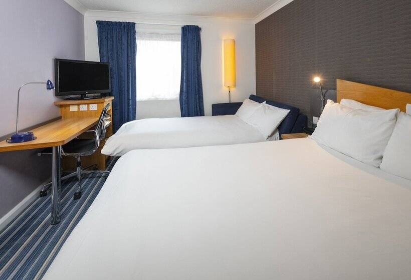 בית מלון כפרי Holiday Inn Express Inverness, An Ihg