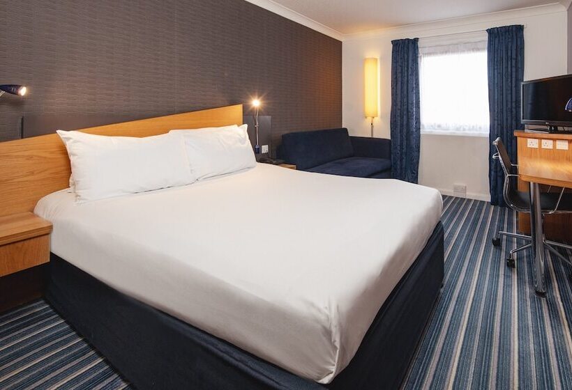 בית מלון כפרי Holiday Inn Express Inverness, An Ihg