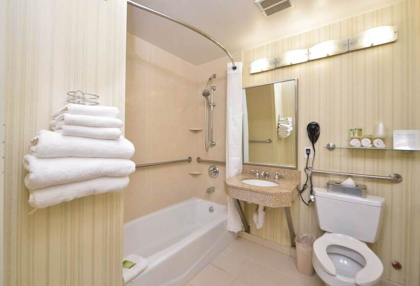 فندق Holiday Inn Express Laguardia Airport By Ihg