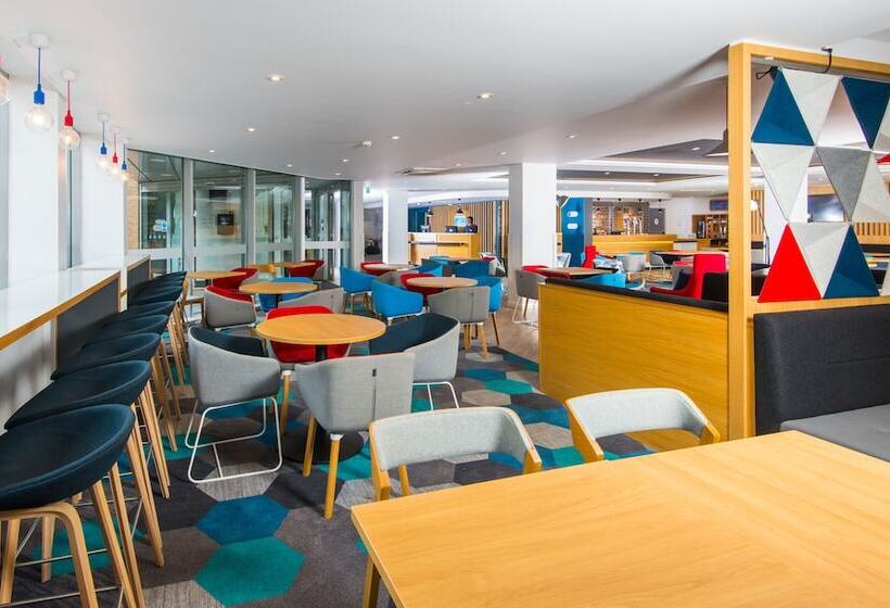 Отель Holiday Inn Express London Hammersmith, An Ihg