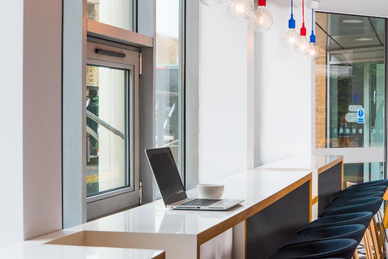 Отель Holiday Inn Express London Hammersmith, An Ihg