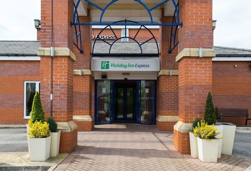 Отель Holiday Inn Express Manchester East, An Ihg