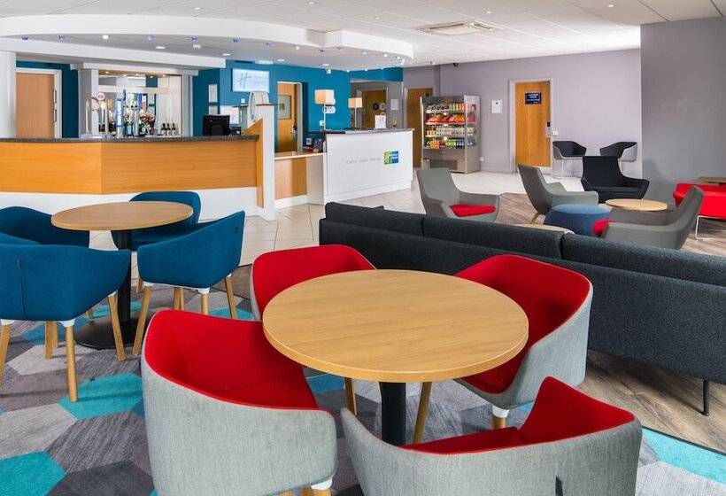 Отель Holiday Inn Express Manchester East, An Ihg