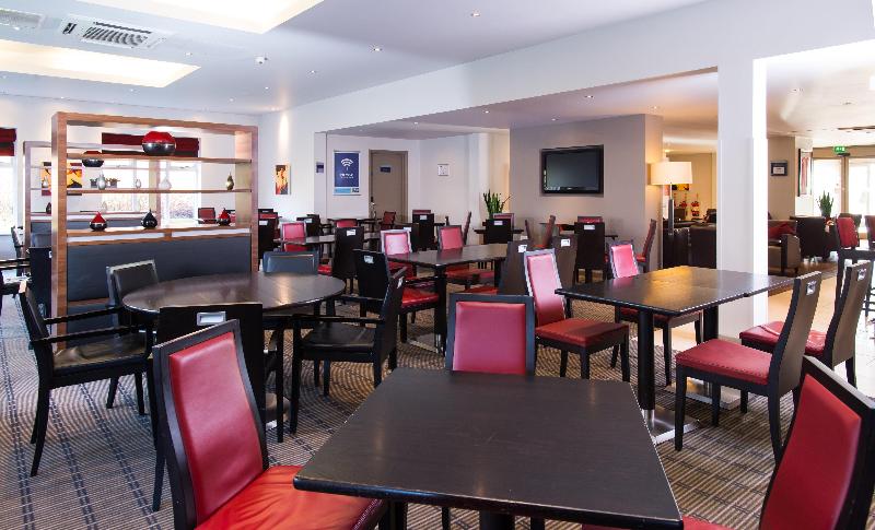 בית מלון כפרי Holiday Inn Express Stoke On Trent, An Ihg
