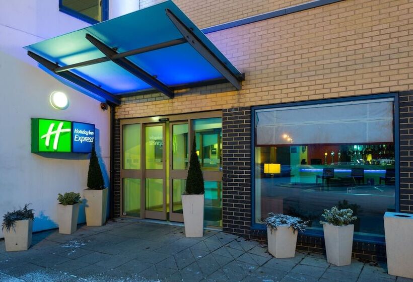 ホテル Holiday Inn Express Swindon West, An Ihg