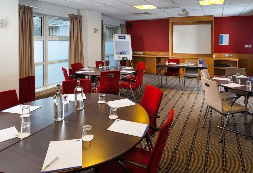 ホテル Holiday Inn Express Swindon West, An Ihg