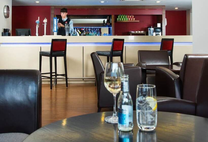 ホテル Holiday Inn Express Swindon West, An Ihg