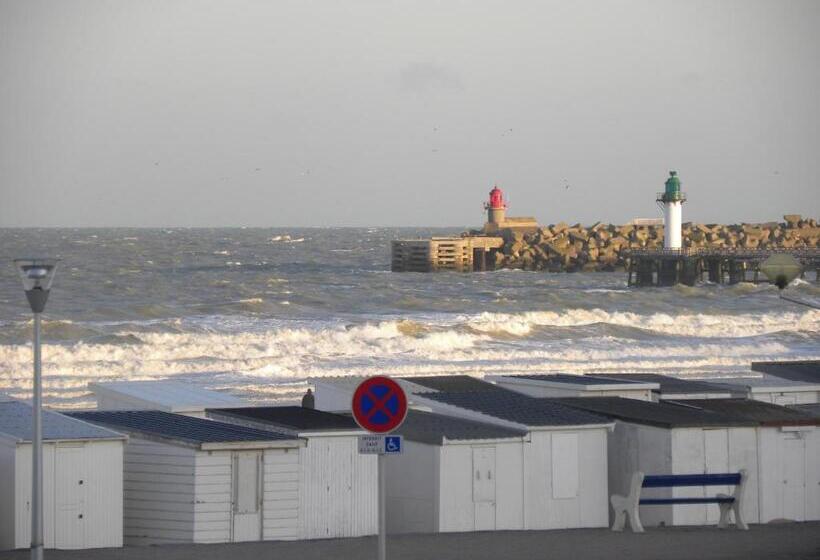 هتل Hôtel De La Plage