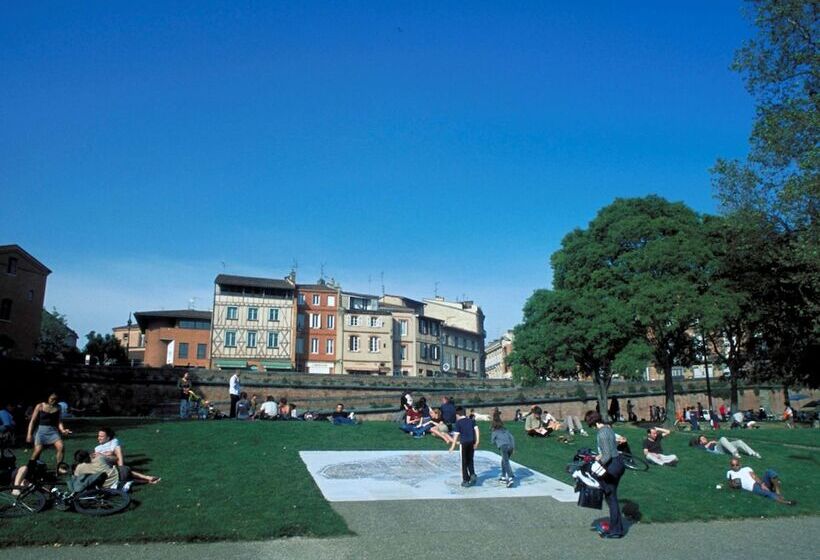 ホテル Ibis Styles Toulouse Centre Canal Du Midi