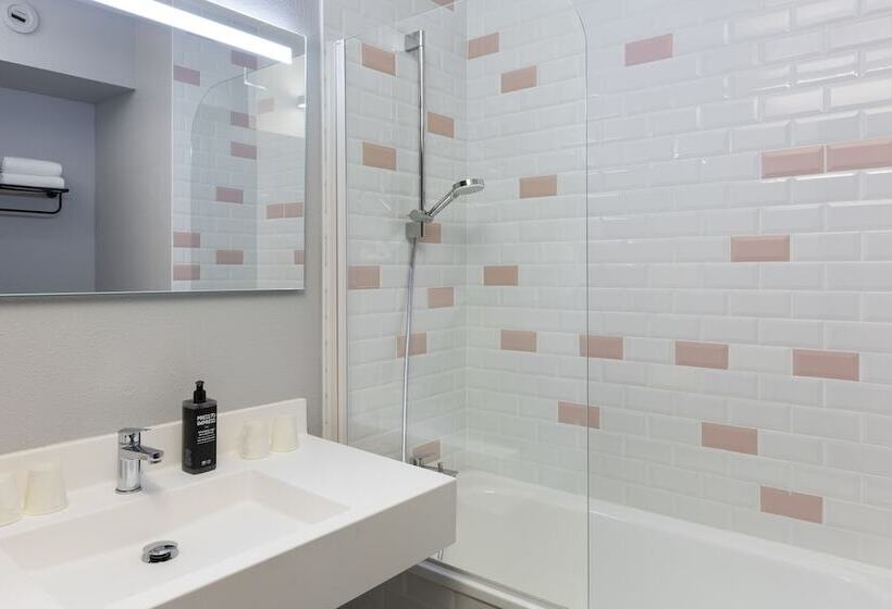 ホテル Ibis Styles Toulouse Centre Canal Du Midi