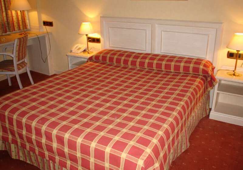 هتل Ilunion Bel Art