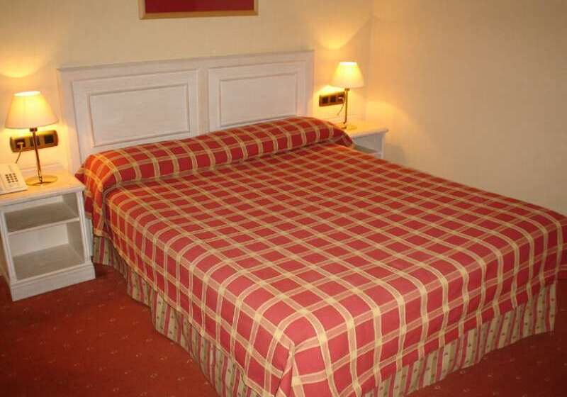 هتل Ilunion Bel Art