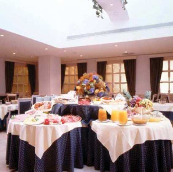 هتل Ilunion Bel Art