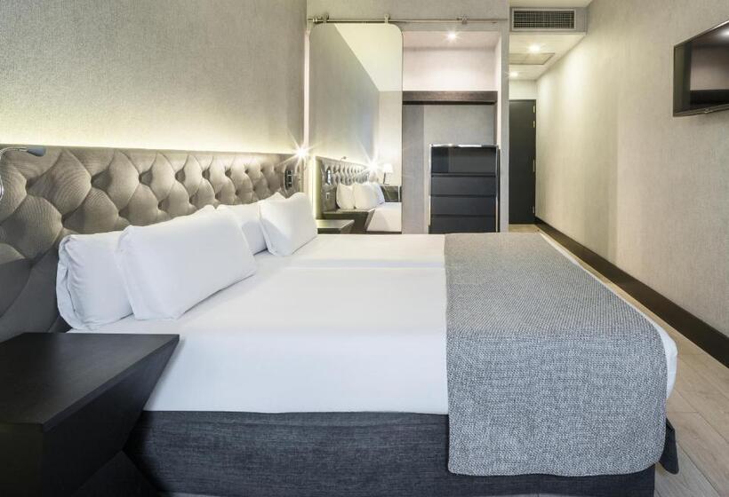 هتل Ilunion Bel Art