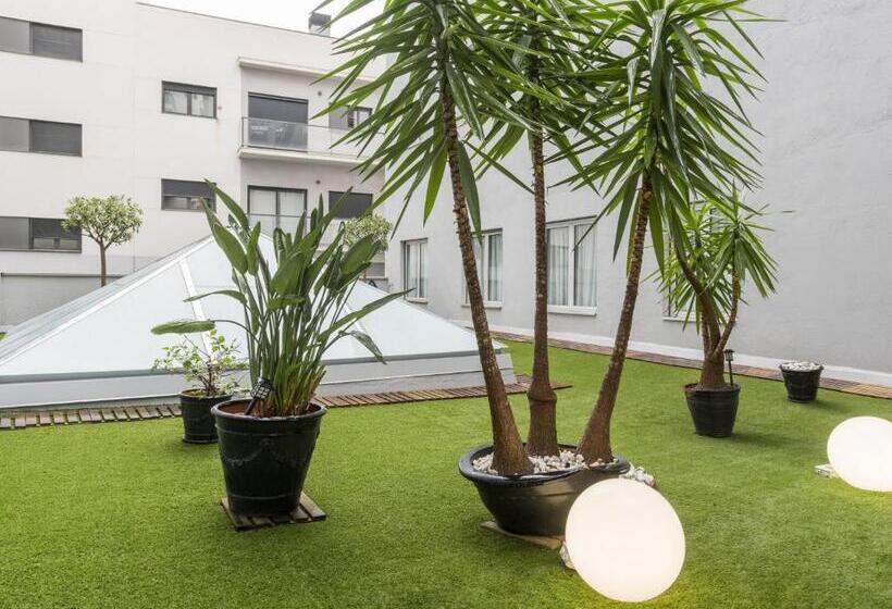 هتل Ilunion Bel Art