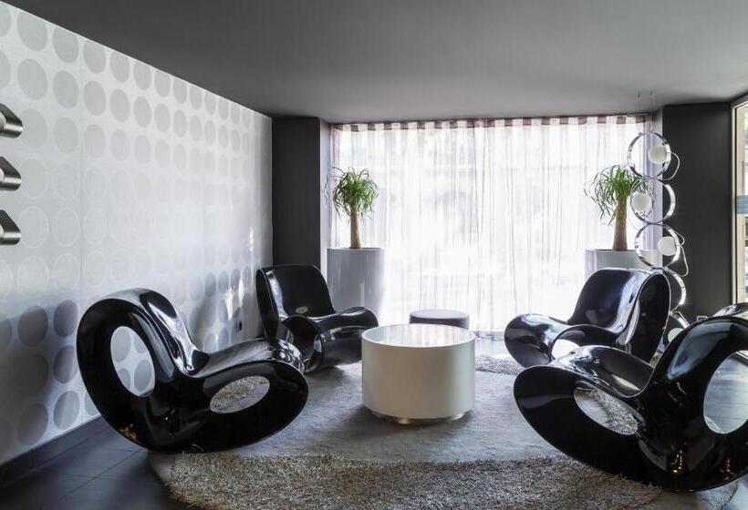 هتل Ilunion Bel Art