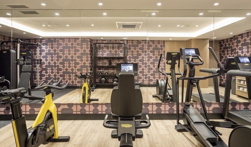 هتل Ilunion Les Corts Spa