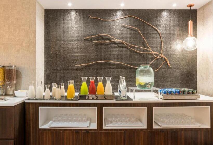 هتل Ilunion Pio XII