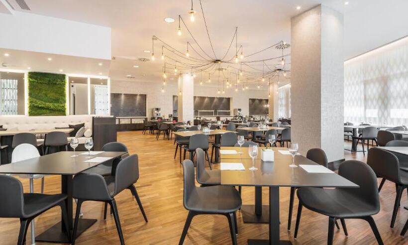 هتل Ilunion Pio XII