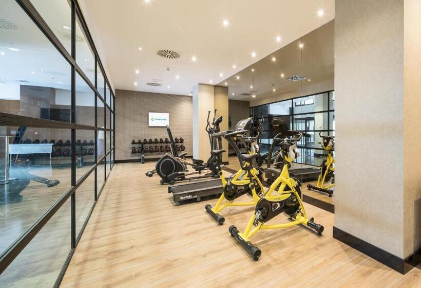 هتل Ilunion Pio XII