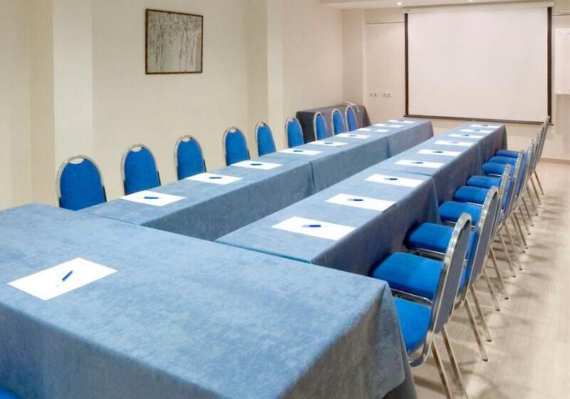 هتل Infanta Mercedes