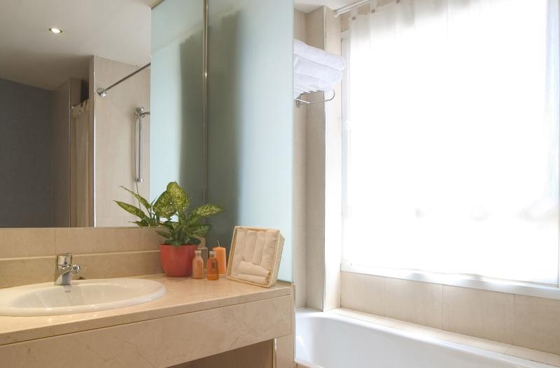 هتل Infanta Mercedes