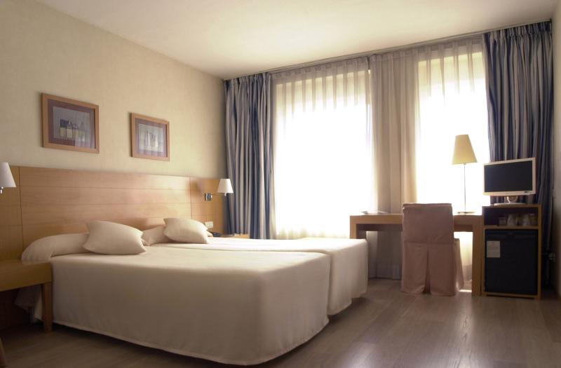 هتل Infanta Mercedes