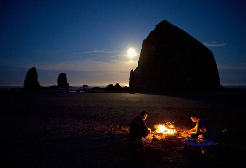 Отель Inn At Cannon Beach