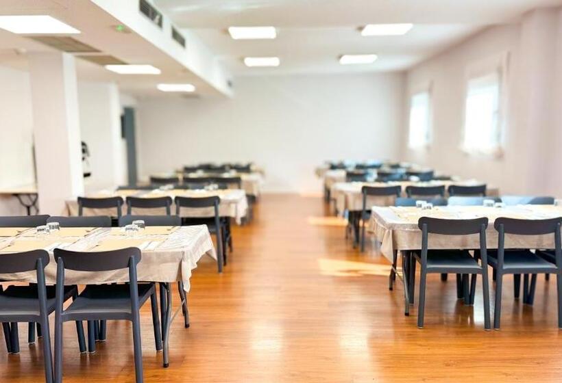 هتل Iris Guadalajara