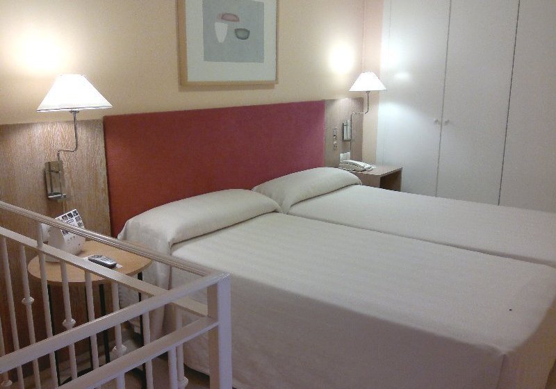 Отель Jardines del Turia