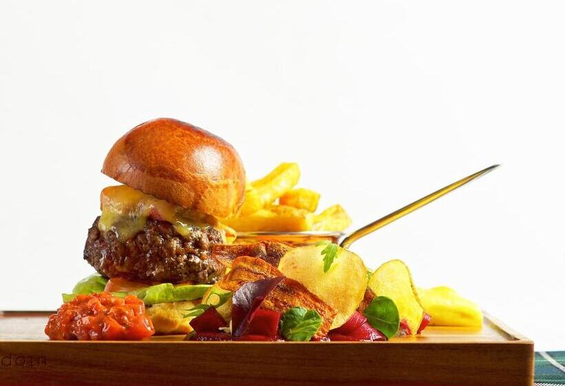 هتل Kincraig Castle