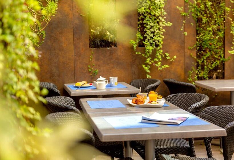 هتل Kyriad Avignon  Palais Des Papes