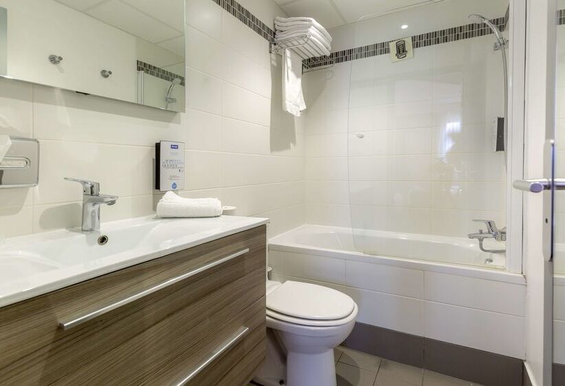 هتل Kyriad Avignon  Palais Des Papes