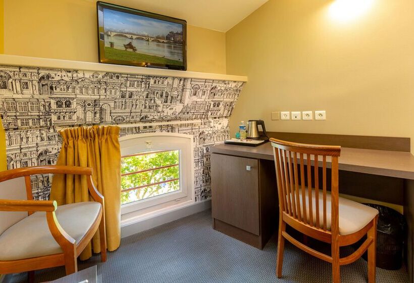 هتل Kyriad Avignon  Palais Des Papes