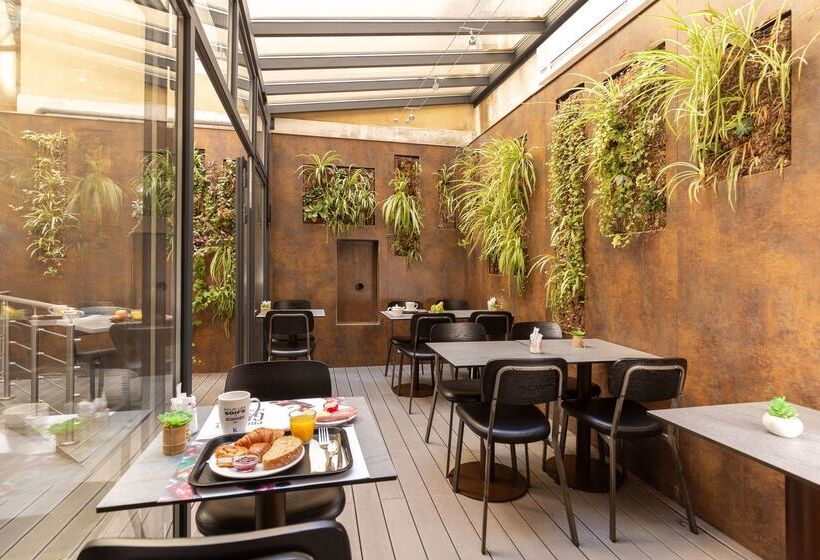 هتل Kyriad Avignon  Palais Des Papes