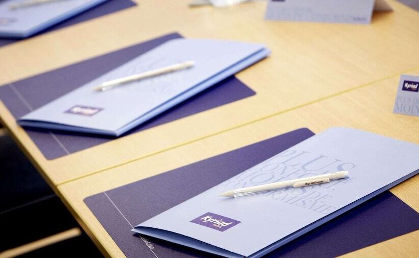 בית מלון כפרי Kyriad Bourges Sud