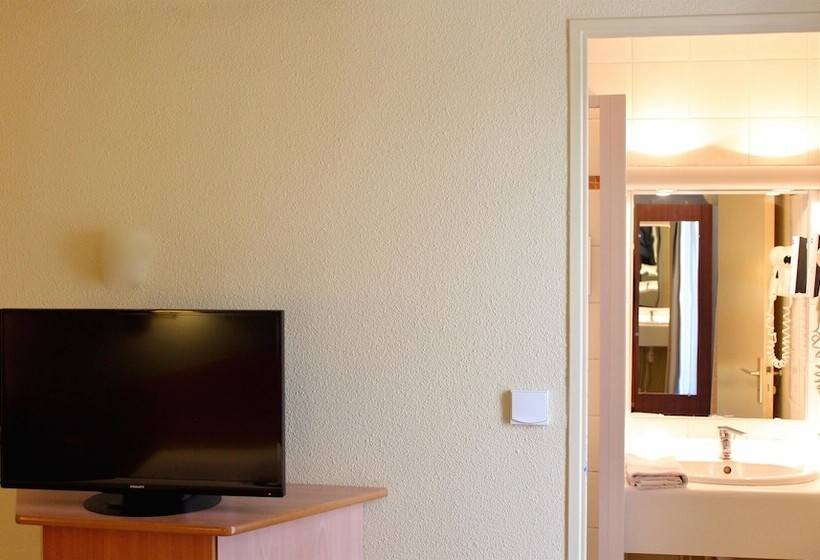 בית מלון כפרי Kyriad Bourges Sud