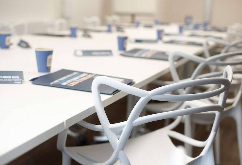 Kyriad Hotel Clermont Ferrand Centre