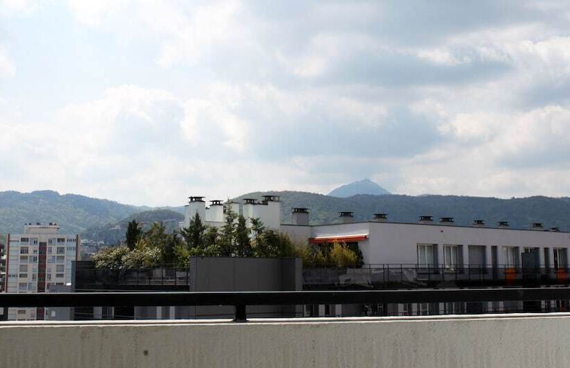 Kyriad Hotel Clermont Ferrand Centre